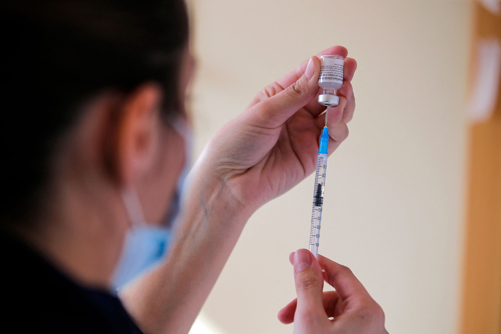 Nuevas evidencias sugieren que las personas vacunadas pueden transmitir la variable Delta