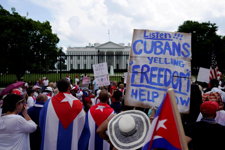 EEUU y 20 países repudian la represión en Cuba, y en la isla vuelven a cortar el internet