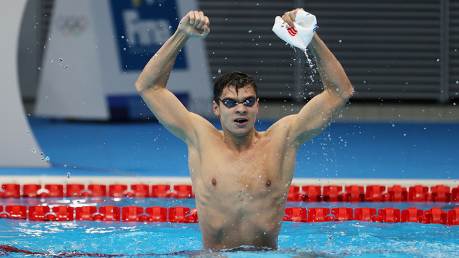 El nadador ruso Evgeny Rylov ganó el oro en los 200 metros espalda con un nuevo récord olímpico (VIDEO)