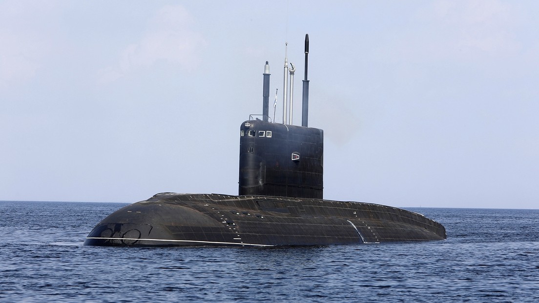 El submarino de ataque ruso “Magadán” termina sus pruebas de navegación