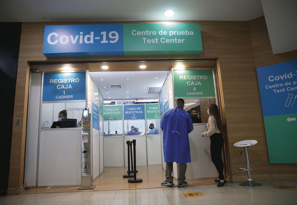 Viajeros vacunados quedan exonerados de presentar pruebas Covid-19 al llegar a Panamá