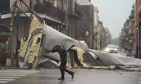 “Daño de transmisión catastrófico” del huracán Ida dejó a Nueva Orleans sin luz