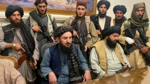 Los talibanes acusan a EEUU de crear divisiones entre los afganos