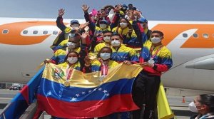 ¡Bienvenidos CAMPEONES! Los atletas paralímpicos de Tokio 2020 llegaron a Venezuela (FOTOS + VIDEO)