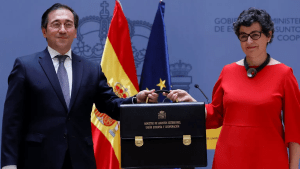 Vozpópuli: Canciller español envía de embajador a Venezuela al asesor de su predecesora para Cataluña