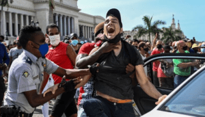 Agresiones del régimen cubano contra presa política que convocó a una marcha