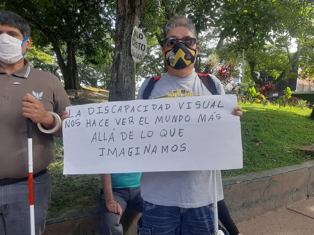 San Cristóbal: Una ciudad llena de obstáculos para personas invidentes y con discapacidad motora