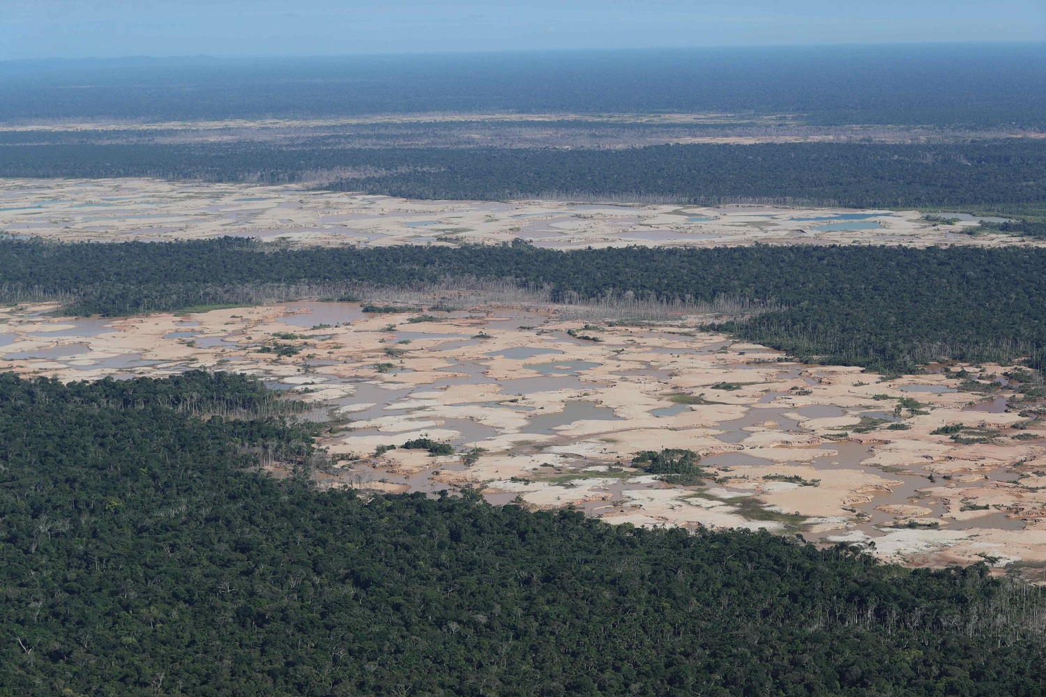 Rastreo con radar, el nuevo aliado para frenar la minería ilegal en el Amazonas