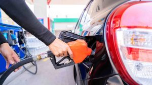 Los precios promedio de la gasolina aumentan por quinto día consecutivo en EEUU