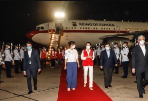 Reina Letizia llegó a Paraguay para subrayar importancia de la cooperación