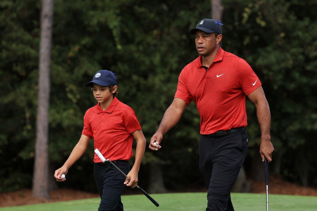 Tiger Woods y su hijo Charlie terminaron en segundo lugar el PNC Championship
