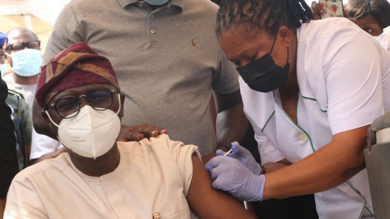 Nigeria, el país que solo ha vacunado a un 3% de su población y destruirá un millón de dosis