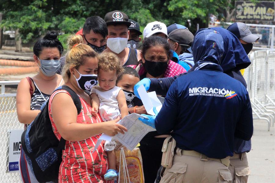 Duque espera que los migrantes venezolanos estén regularizados en 2022