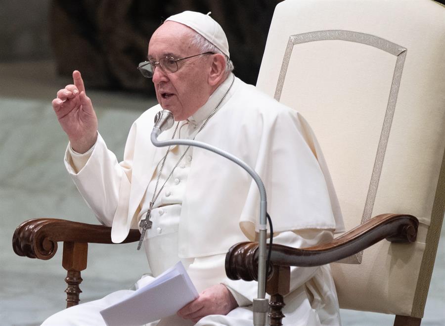 El papa Francisco pide a los matrimonios rotos que no causen dolor a los hijos