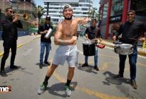 “Vene Show”, los criollos que bailan a cualquier ritmo musical por las calles de Lima