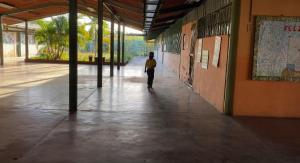 ¡Hampa desatada! Delincuentes dejaron “a oscuras” un colegio en Ciudad Guayana