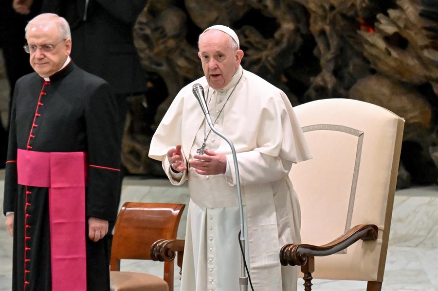 Inédito gesto del papa Francisco: acudió a la embajada rusa en el Vaticano para mostrar su preocupación