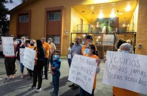 Residentes en Florida protestaron por aumento del alquiler y posible desalojo