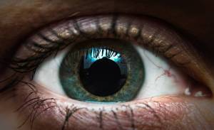 Cómo el tamaño de las pupilas está relacionado con la inteligencia, según estudio