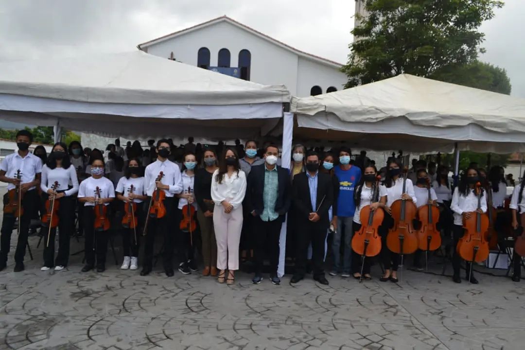 Jóvenes del municipio Zamora recibieron reconocimientos por el Día de la Juventud