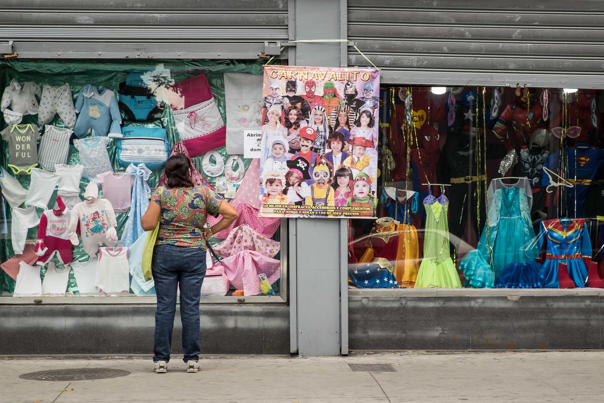 Habla la calle: Ante altos costos, venezolanos prefieren hacer disfraces de sus hijos para Carnaval