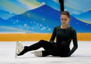 Después del caso Valieva, el patinaje artístico eleva la edad mínima a 17 años