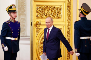 Las extrañas manías de un paranoico Putin que “obliga a sus empleados” a probar sus comidas