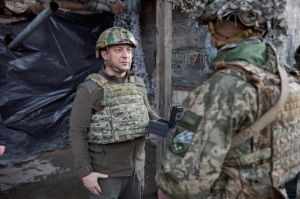 Zelenski anunció que ofrecerá armas a quienes quieran ayudar a Ucrania