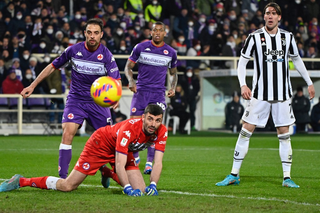 Autogol de la Fiorentina dio la victoria a la Juventus en el descuento