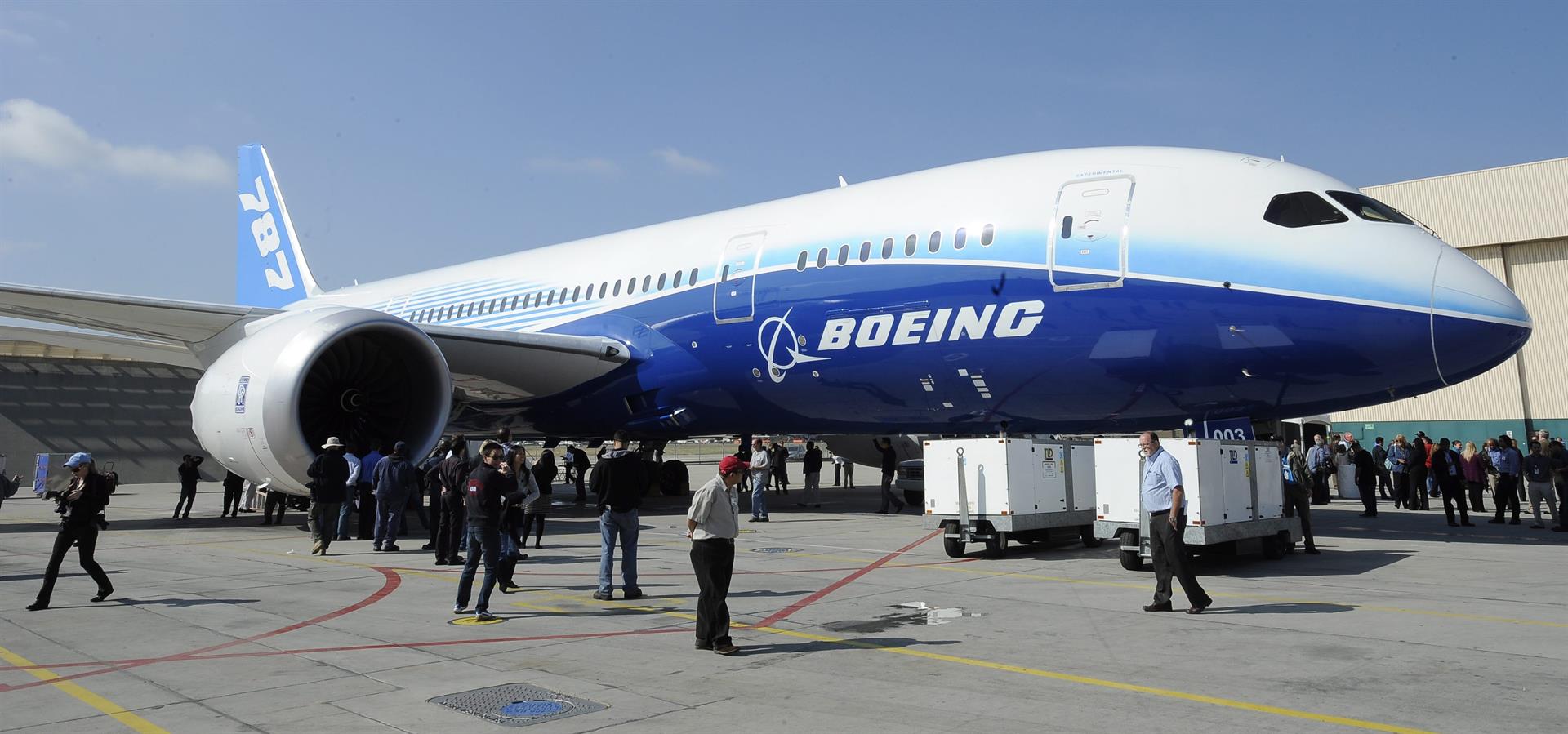La India pone bajo vigilancia sus aviones Boeing 737 tras el accidente en China