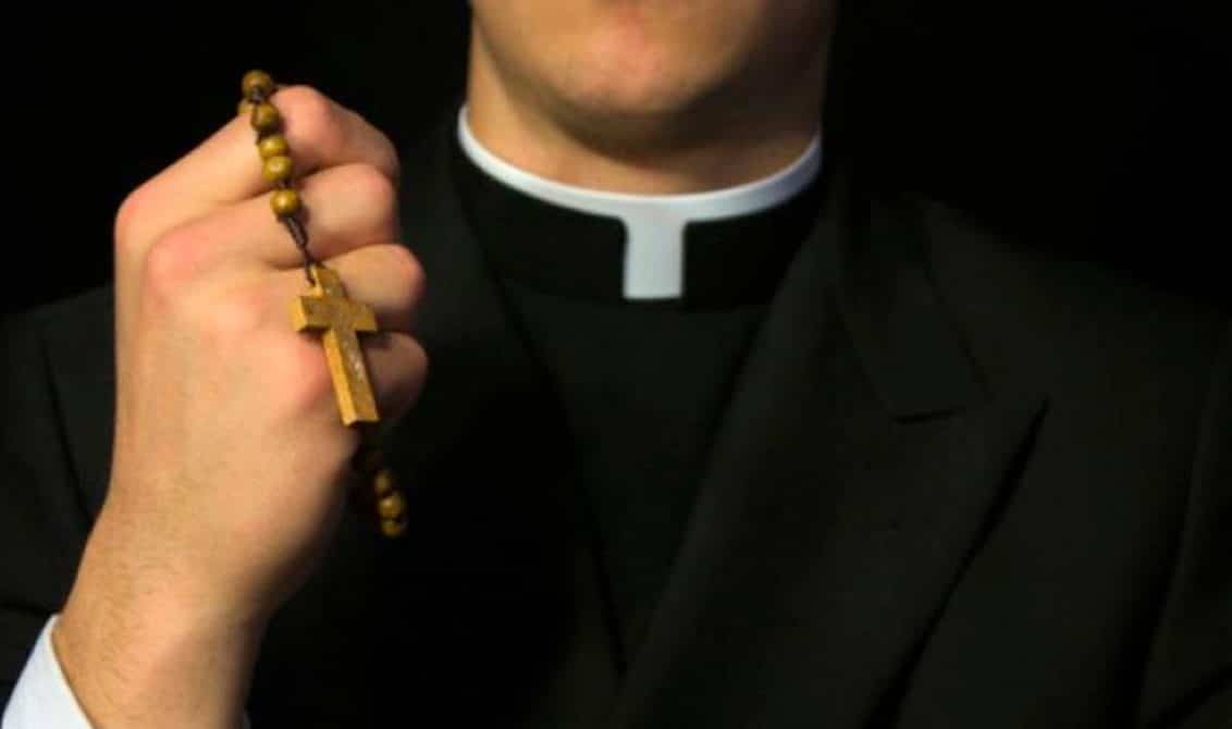 Cinco años de cárcel para sacerdote en Panamá por “actos libidinosos” contra un menor
