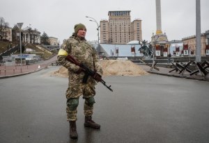 Cómo el conflicto entre Rusia y Ucrania obliga al mundo a aumentar presupuestos de defensa