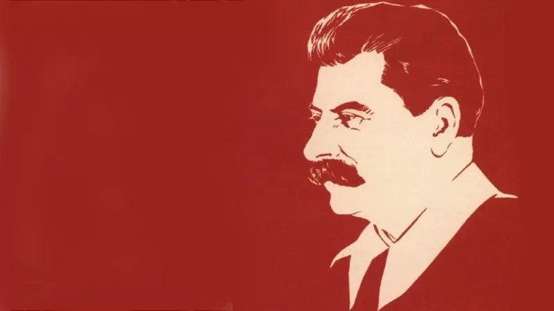 La llamada que estuvo a punto de arruinar la llegada de Stalin a la cima del poder de la URSS hace 100 años
