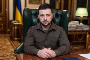 Zelenski: Seguridad para Ucrania y acuerdo con Rusia pondría fin a la guerra