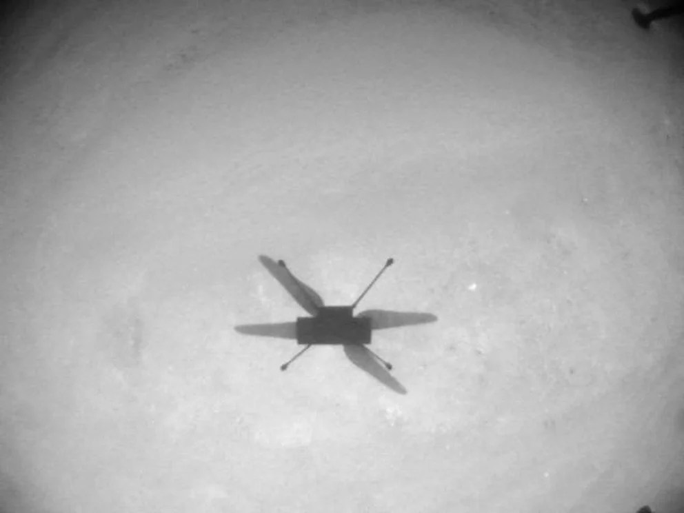 Ingenuity, el pequeño dron que continúa su misión en Marte después de un año de vuelo