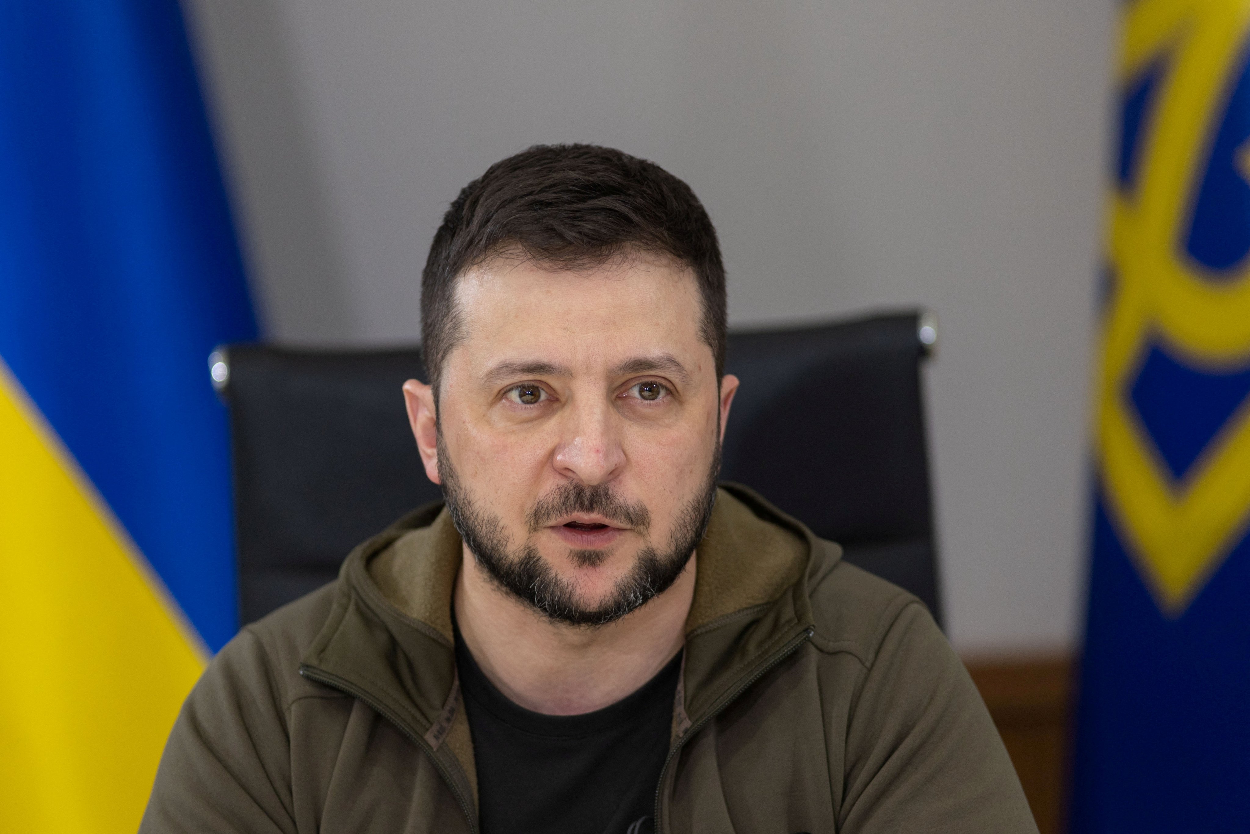 Zelenski califica de “maldad sin límites” el ataque contra estación de tren en Ucrania
