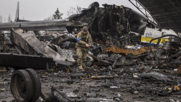 Ucrania urge a evacuar el este y pide armas a la Otan
