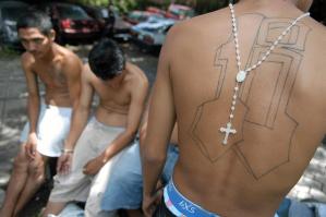 La detención de menores perpetúa los ciclos de violencia en El Salvador, alerta Unicef