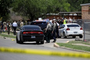 Oficial de policía de la escuela en Texas “enfrentó” al tirador, pero no le disparó antes de la masacre