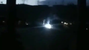 Explosión de transformador dejó sin servicio eléctrico a comunidad de Carabobo (VIDEO)