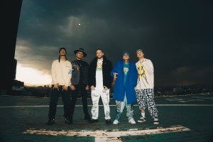 Piso 21 estrenó “Equivocado” junto al rapero Santa Fe Klan