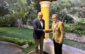 Jorge Rodríguez se reunió con Gerardo Blyde para reactivar diálogo en México