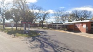Pánico en Texas: Tiroteo en escuela dejó al menos dos muertos y 13 heridos