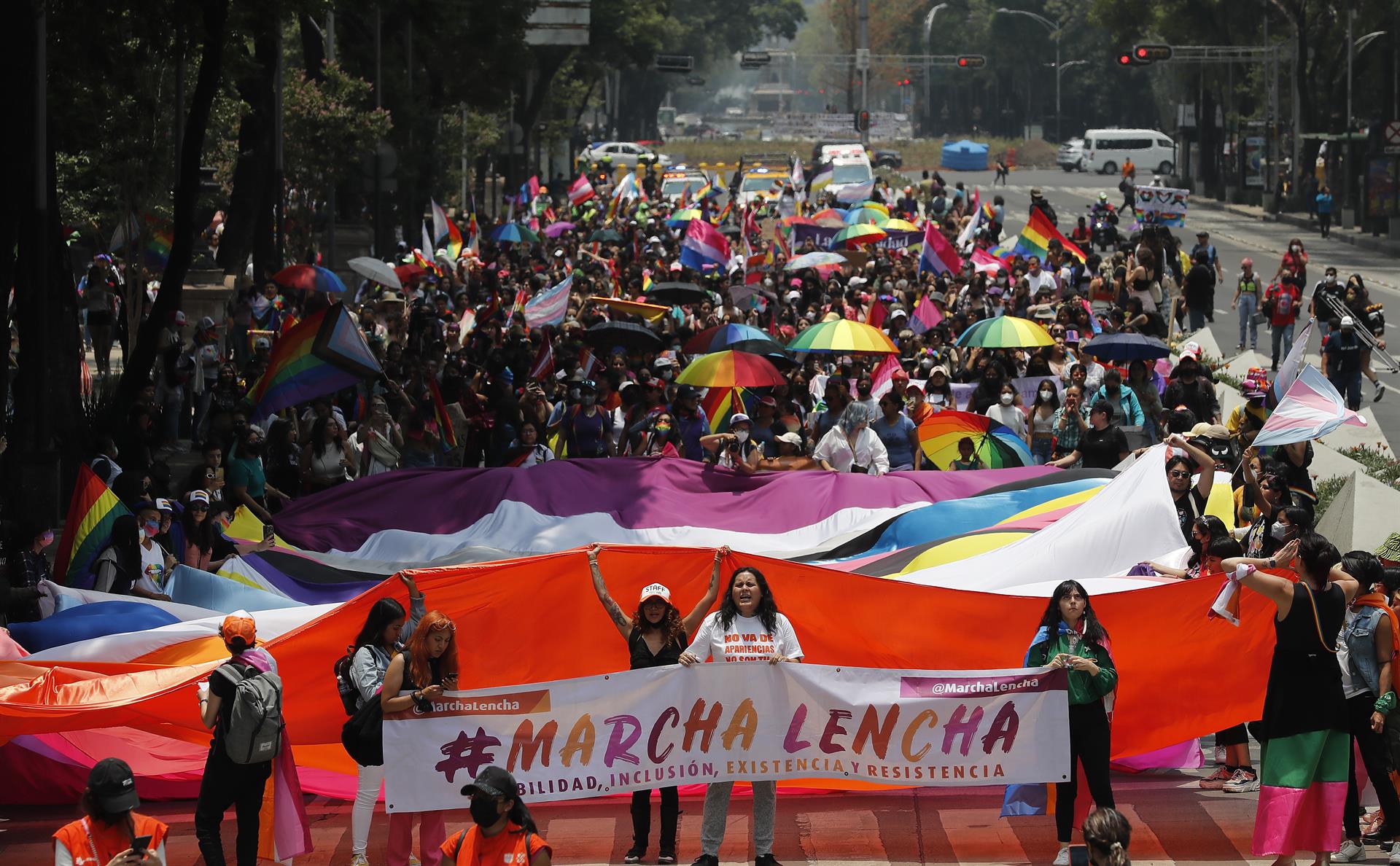 Mexicanos desbordaron las calles en apoyo a la comunidad Lgbti+ (Fotos)