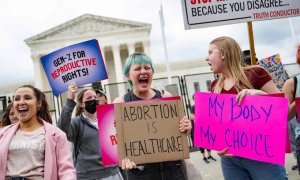 “¿Qué opción nos dejan?”: en EEUU mujeres viajan cientos de kilómetros para poder abortar