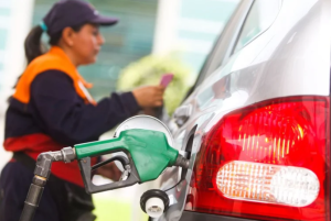Eliminar el subsidio de la gasolina, recomendación de comisión de expertos al nuevo gobierno colombiano