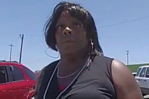 Angustia y dolor: Mujer muere de camino al hospital luego de ser inmovilizada por la policía de Dallas (VIDEO)