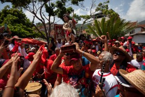 Venezolanos se reunieron en Naiguatá para celebrar a San Juan (Fotos y video)