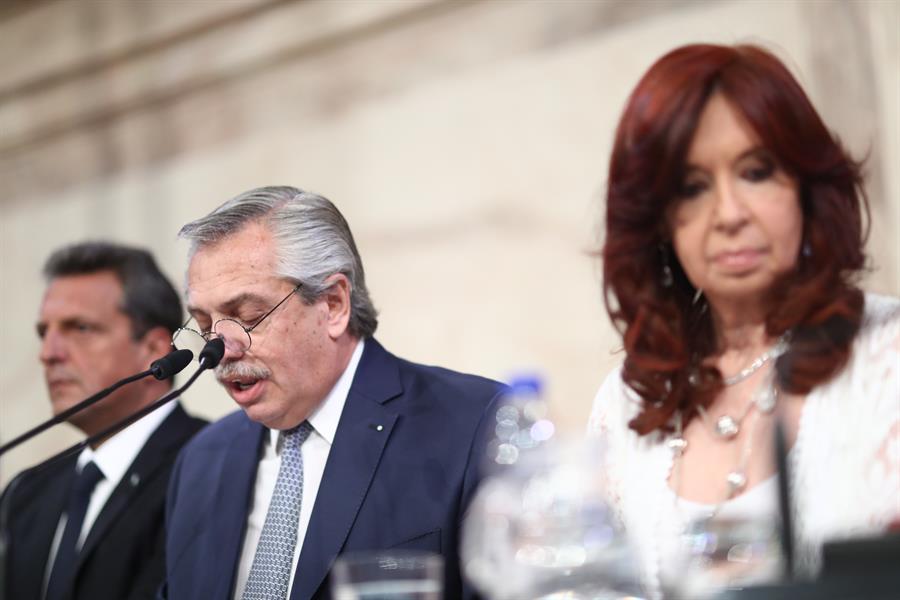 Agrupación kirchnerista acusó a Alberto Fernández de violencia contra Cristina Fernández