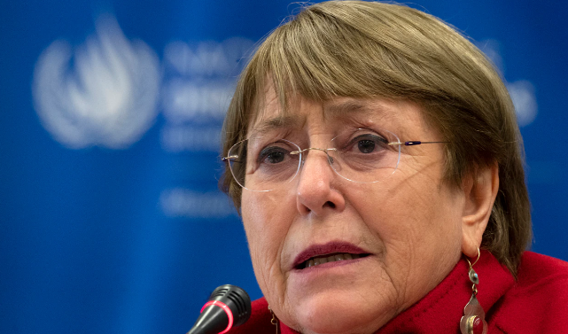 Expresidenta Bachelet llega a Chile tras reafirmar apoyo a nueva Constitución